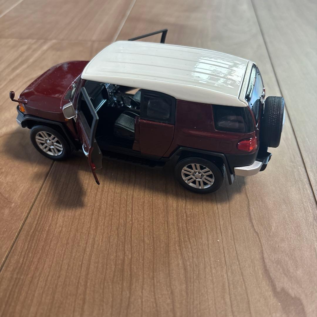【非売品】TOYOTA FJクルーザー色見本ミニカー　ツートンブリックレッドメタ