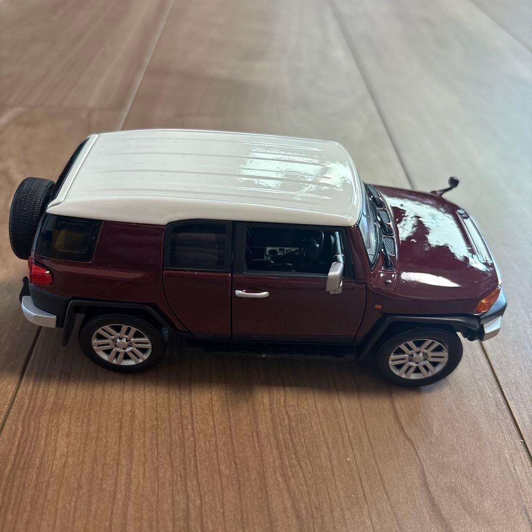 【非売品】TOYOTA FJクルーザー色見本ミニカー　ツートンブリックレッドメタ