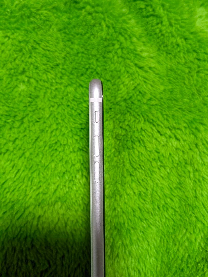 iPhone SE (第2世代) se2 アイフォン kddi 本体のみ