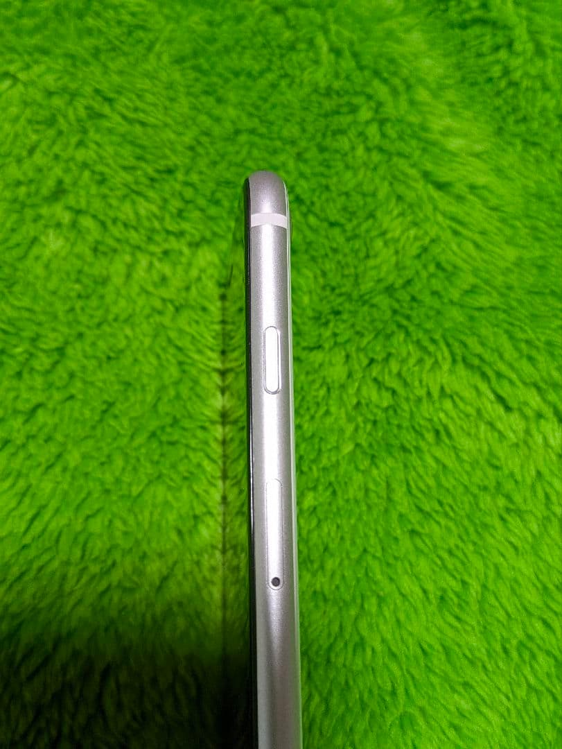 iPhone SE (第2世代) se2 アイフォン kddi 本体のみ