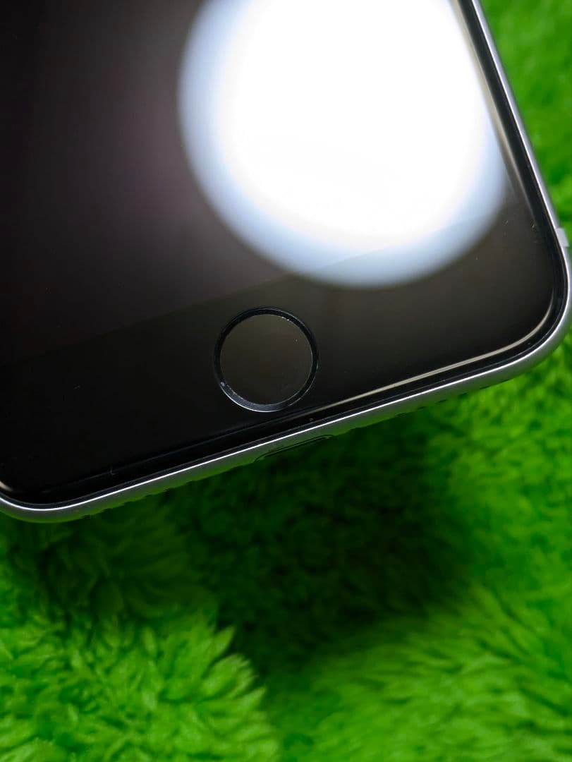 iPhone SE (第2世代) se2 アイフォン kddi 本体のみ