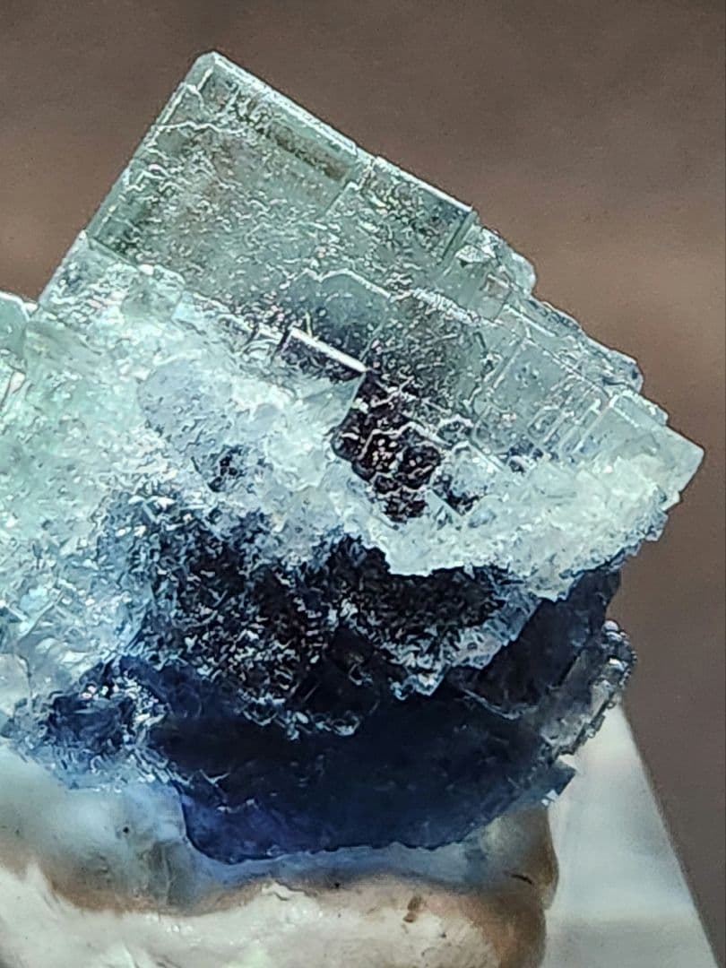 レア✨赤蛍光 高品質 湖南省産 フローライト 原石