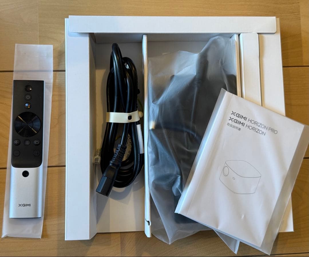 XGIMI Horizon Pro 4K プロジェクター 本体