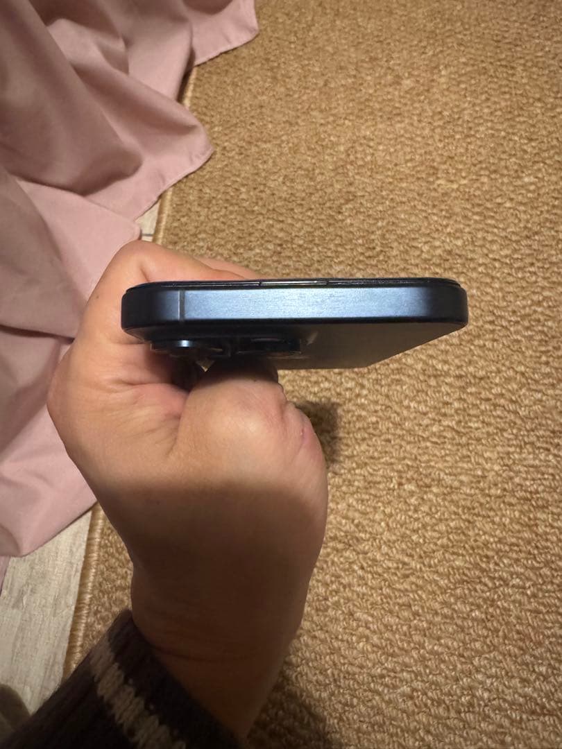 海外版 iPhone 15 Pro Max 1TB，極美品，バッテリーは100%