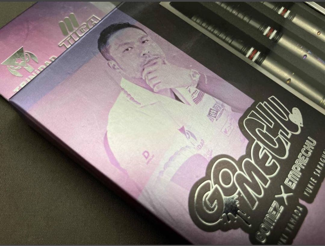 【美品】TRiNiDAD×TIGA ゴメチュ 山田勇樹x坂口優希恵コラボモデル