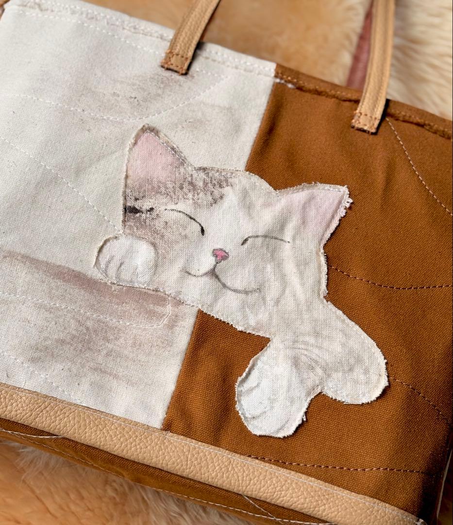 (手づくり)「シュッ」と「まる」猫とねこのファートートバッグ