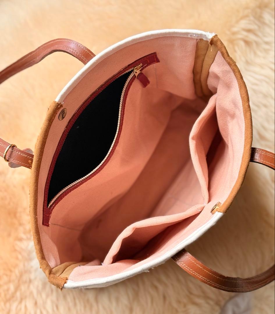 (手づくり)「シュッ」と「まる」猫とねこのファートートバッグ