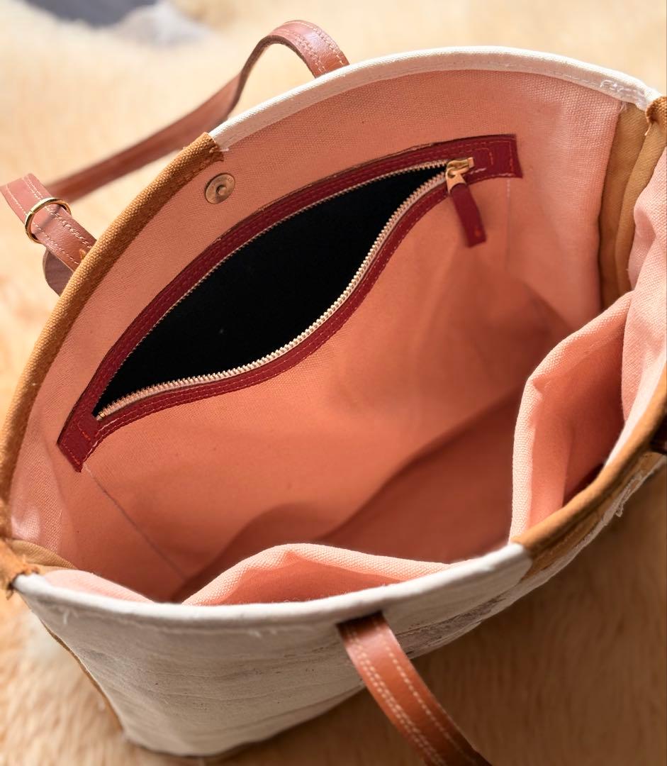 (手づくり)「シュッ」と「まる」猫とねこのファートートバッグ