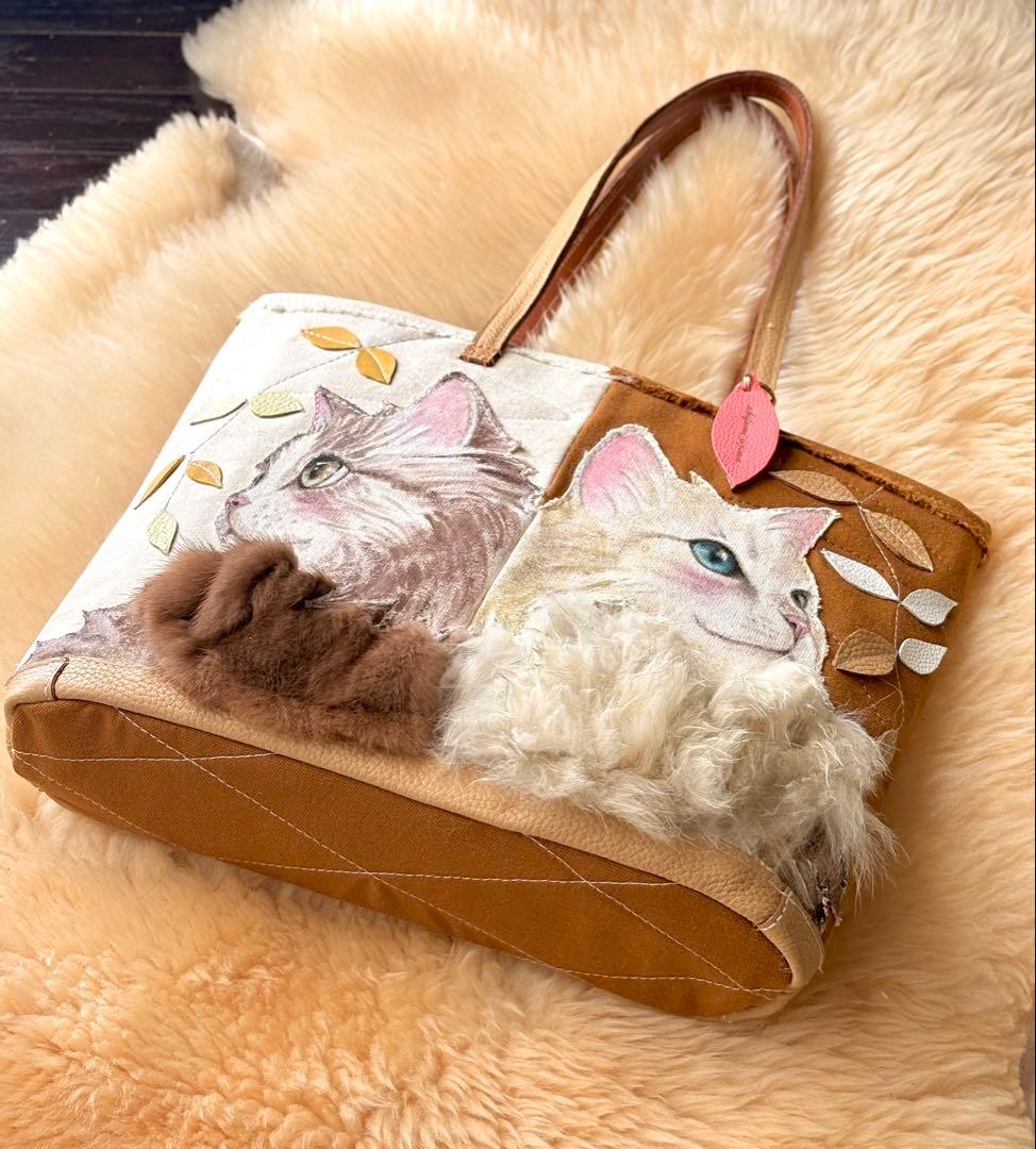 (手づくり)「シュッ」と「まる」猫とねこのファートートバッグ