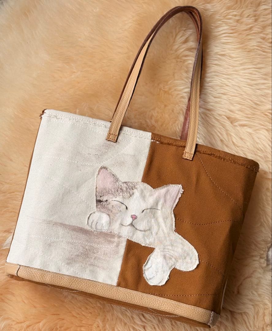 (手づくり)「シュッ」と「まる」猫とねこのファートートバッグ