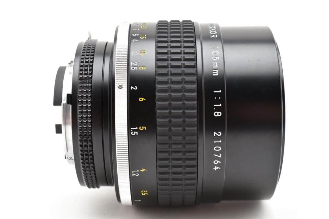 ★極上品 Nikon Ai-S NIKKOR 105mm F1.8 単焦点レンズ