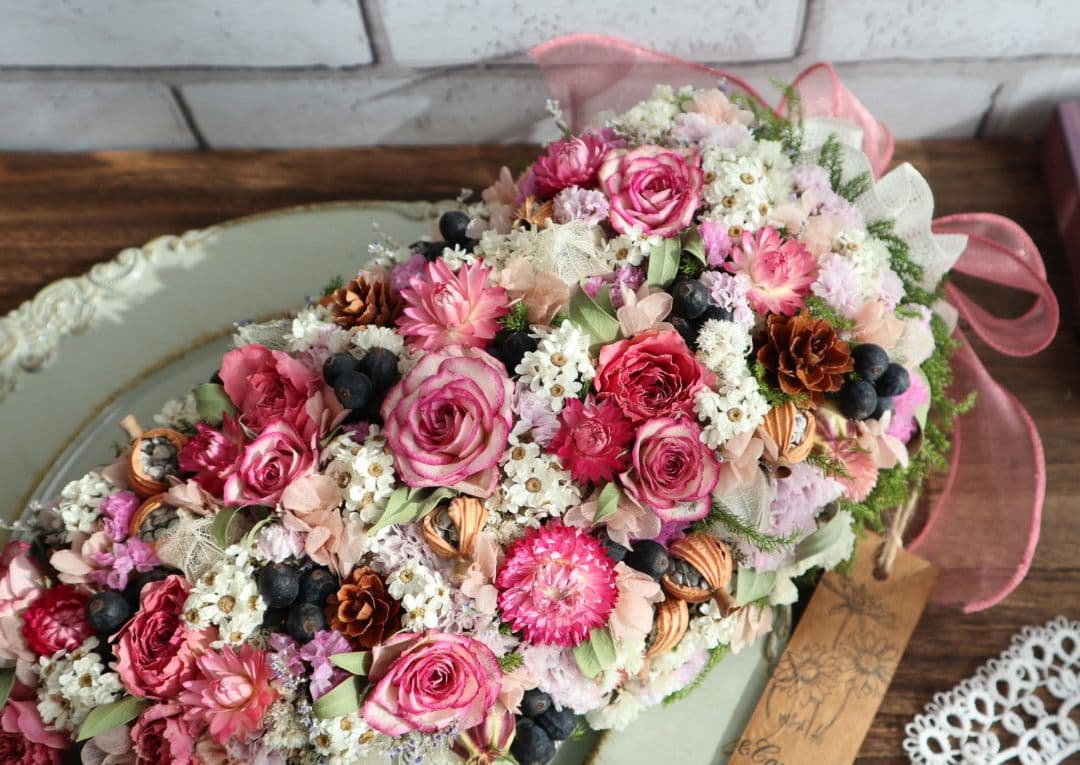 ドライフラワーꕤ︎︎縦長ガーランドBIGꕤ︎︎スプレーバラと小花アンティーク