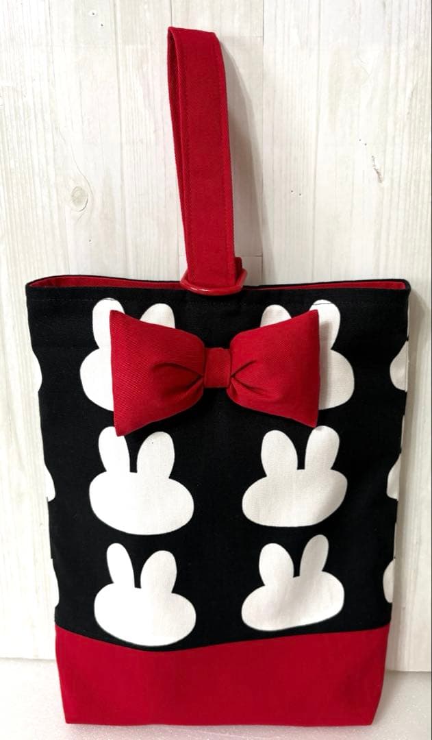 ブラックです。レッスンバック　シューズバック　体操着入れお弁当袋コップ入れ