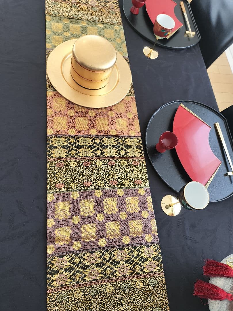 A969★高級‼️全通帯‼️兎、唐草模様‼️袋帯テーブルランナー2m18cm