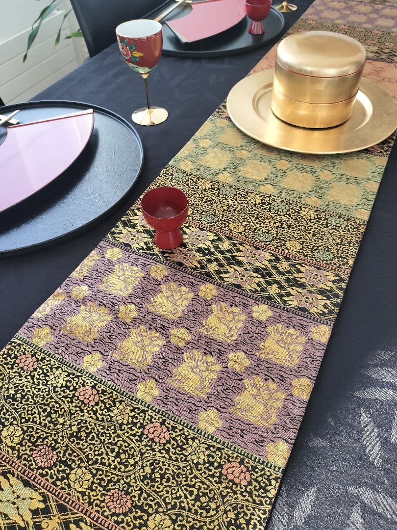 A969★高級‼️全通帯‼️兎、唐草模様‼️袋帯テーブルランナー2m18cm