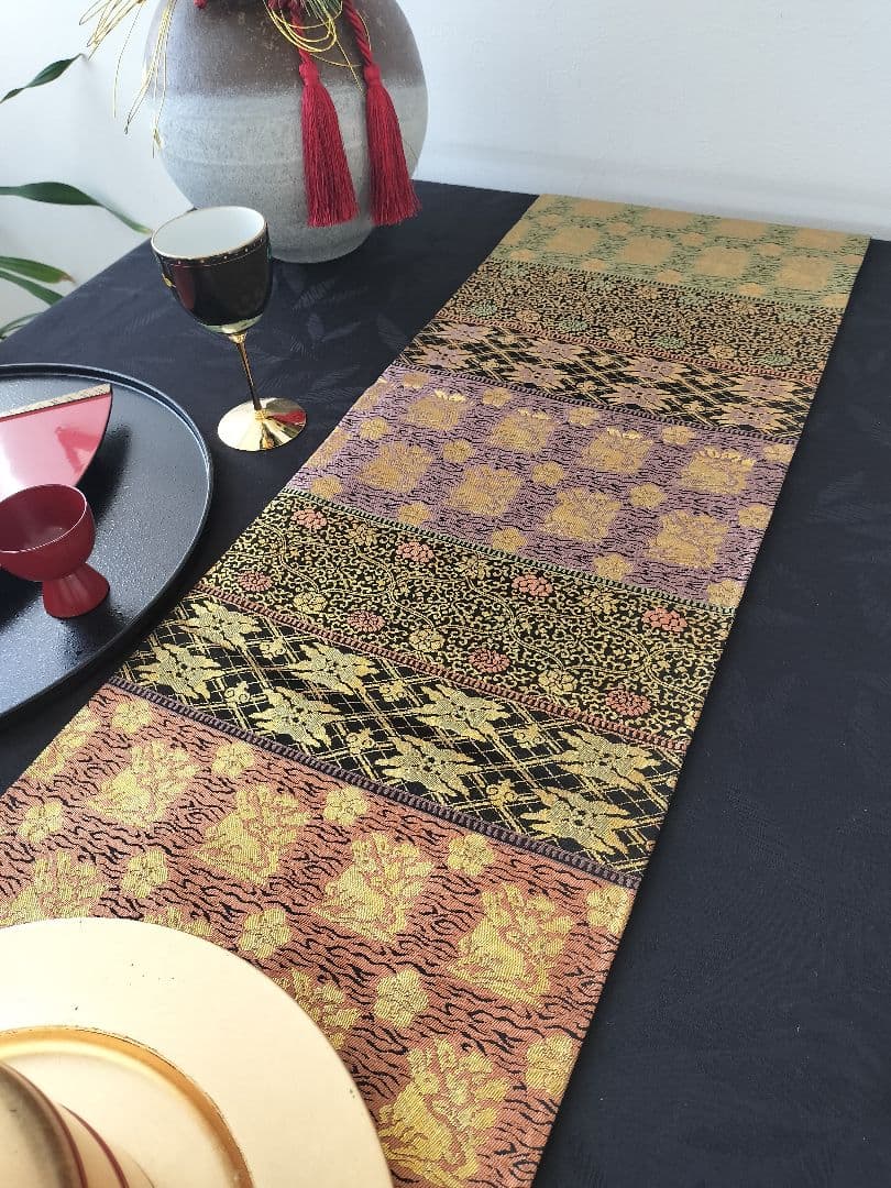 A969★高級‼️全通帯‼️兎、唐草模様‼️袋帯テーブルランナー2m18cm