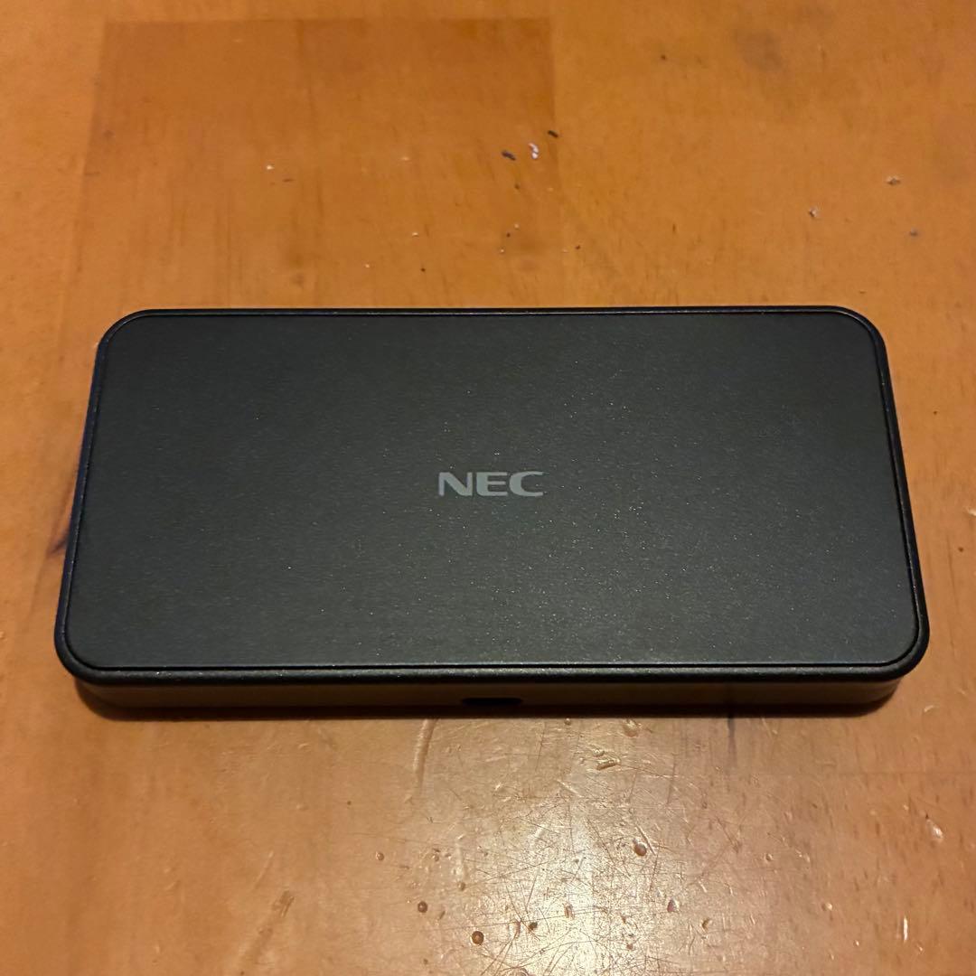 NEC Aterm モバイルルーター 本体と付属品