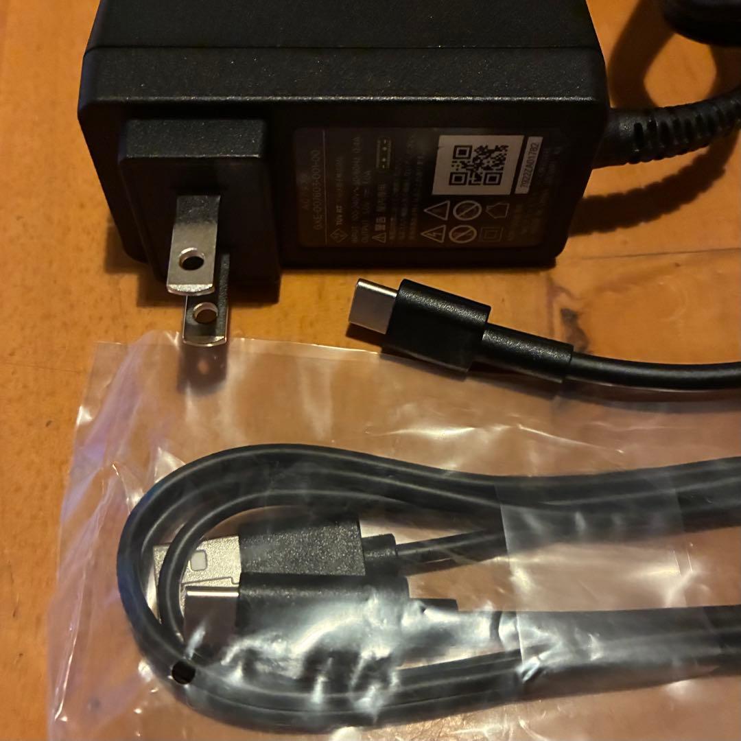 NEC Aterm モバイルルーター 本体と付属品