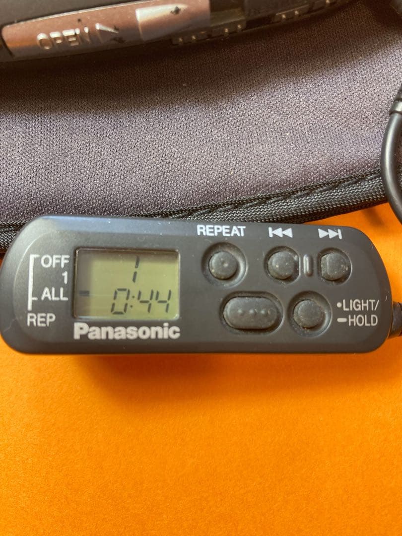 動作品 Panasonic ポータブルCDプレーヤー SL-SX500 匿名配送