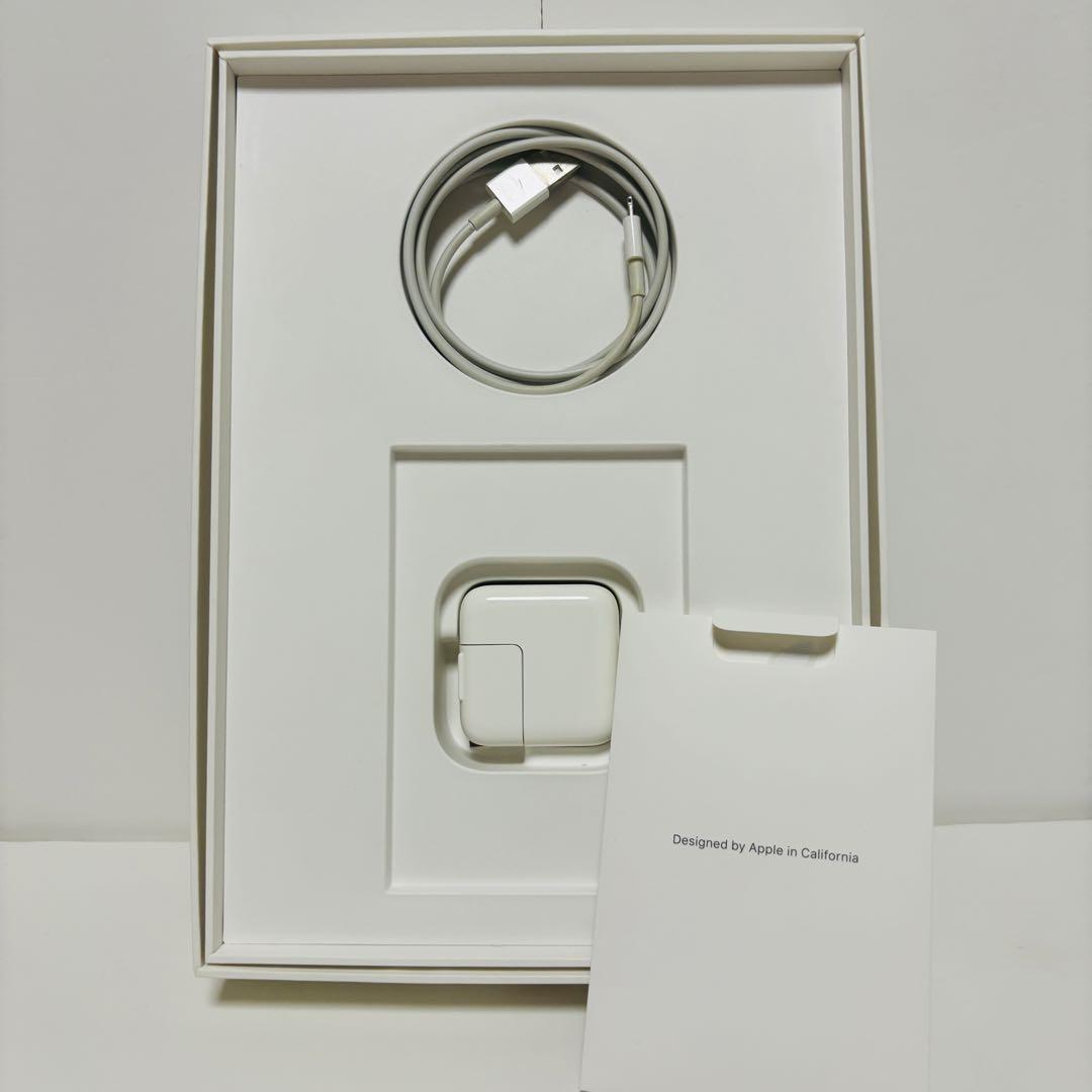 iPad 第6世代 32GB Wi-Fi + Cellular