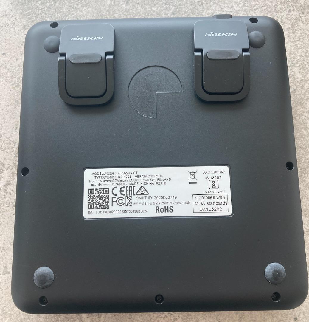 Loupedeck CT(スタンド付き)　左手デバイス　動画・写真編集など