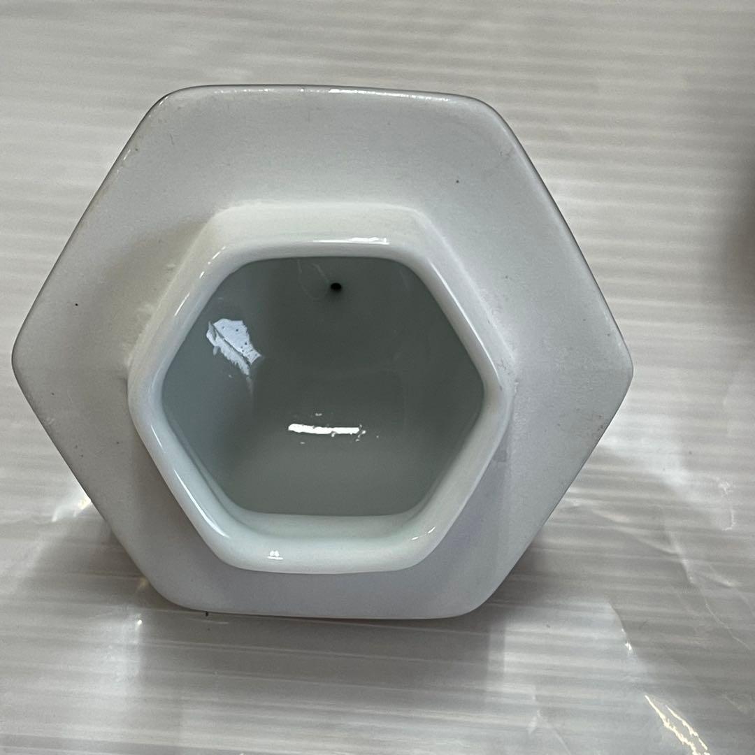 ☆有田焼 角福　沈香壺 六角飾壺 金彩染錦 間取花絵