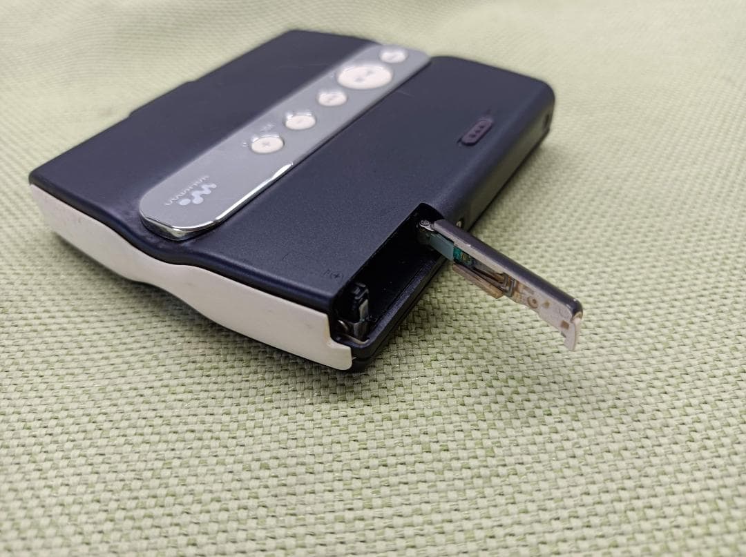 都《JTEHC》SONY ソニー　MD ウォークマン MZ-EH70