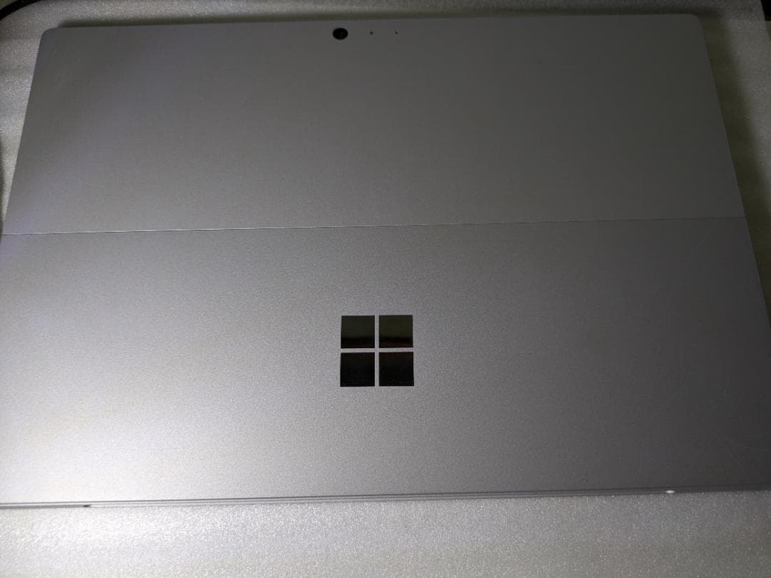 Surface Pro5 8gb 256gb モデル　起動しない　ジャンク