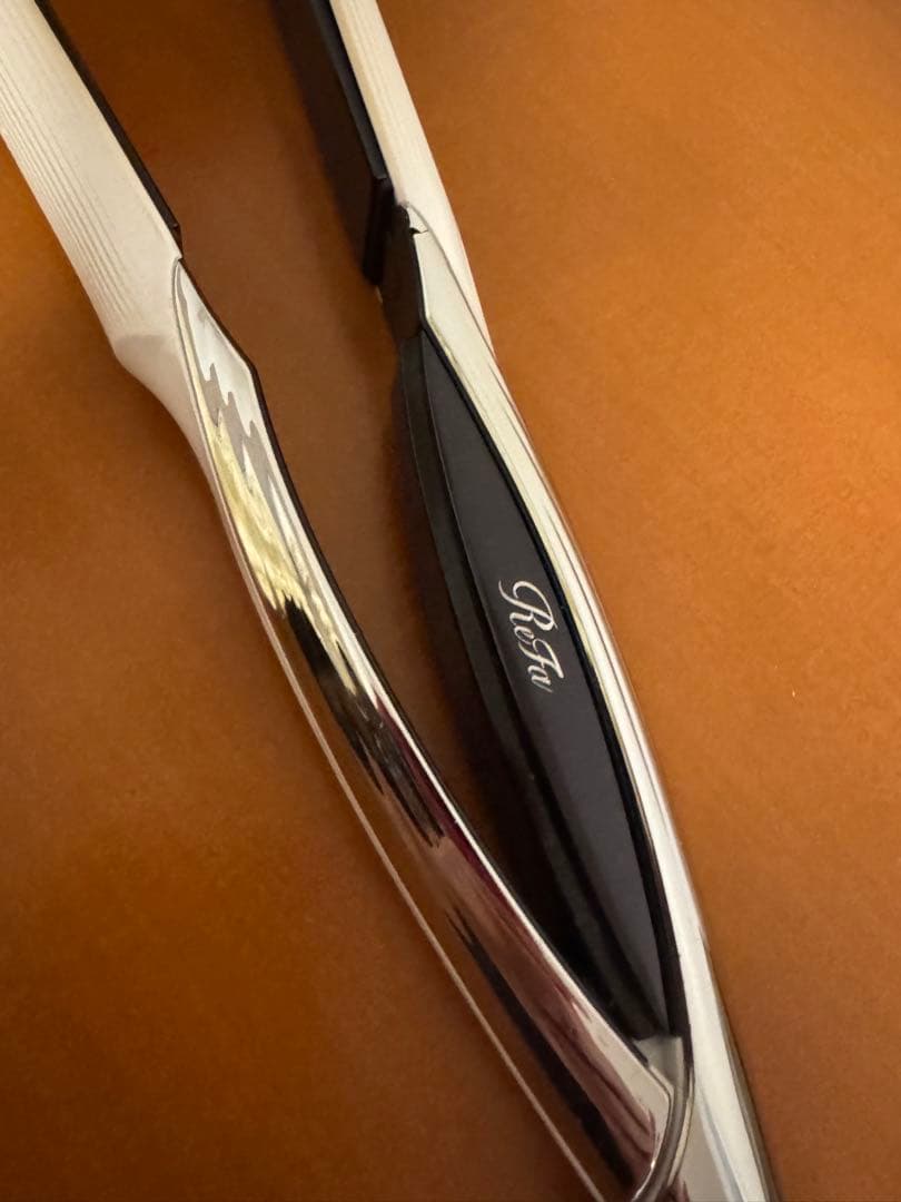 ReFa リファビューティックストレートアイロン