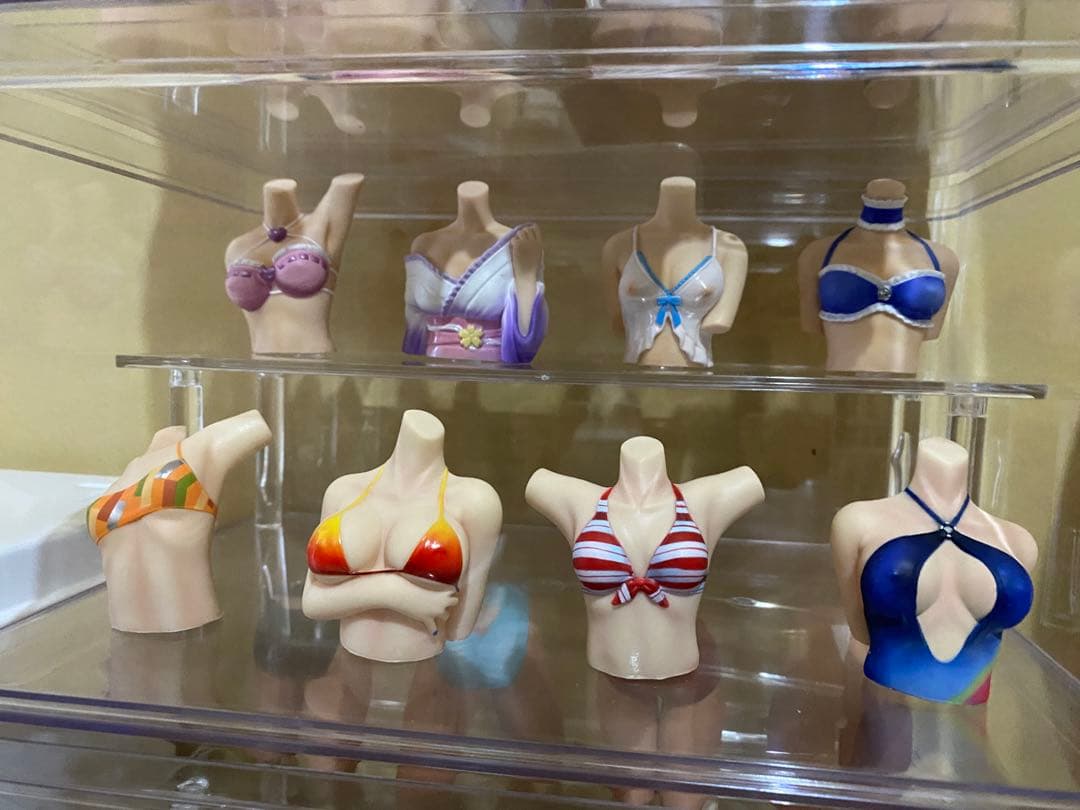 BUST EMPEROR　HIP PARADE　フィギュア