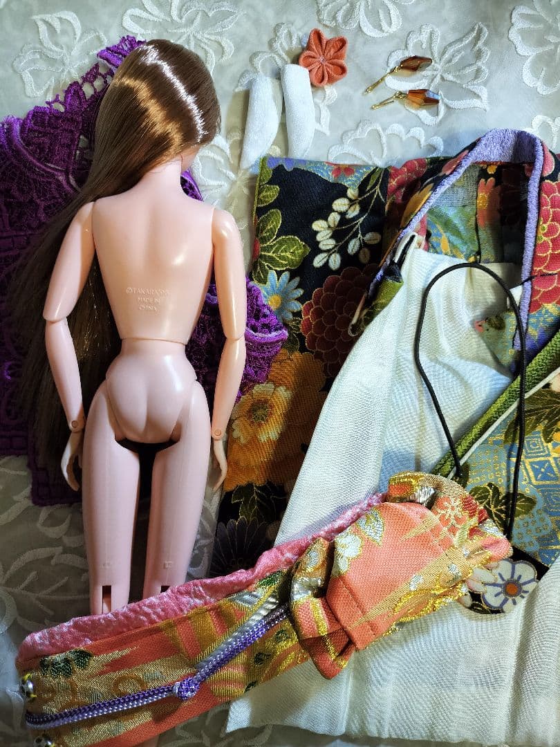 ジェニーFriendフローラSAJボディ本体&アウトフィットセット