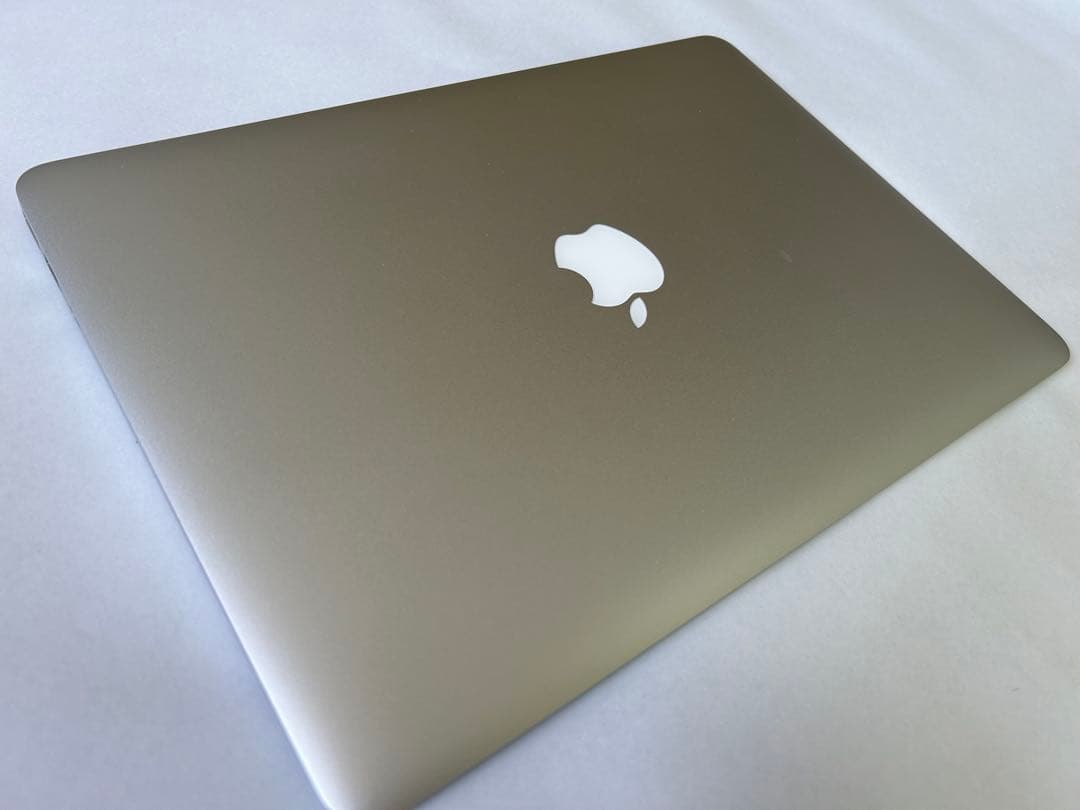 MacBook Air A1466 8GB SSD128GB 箱 充電器付