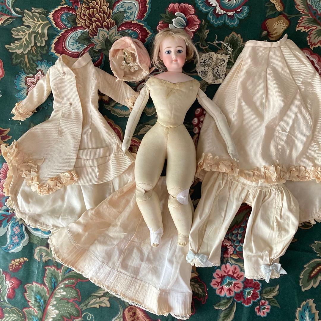 アンティークビスクドール❁.。.: ゴーチェ クローズドマウス