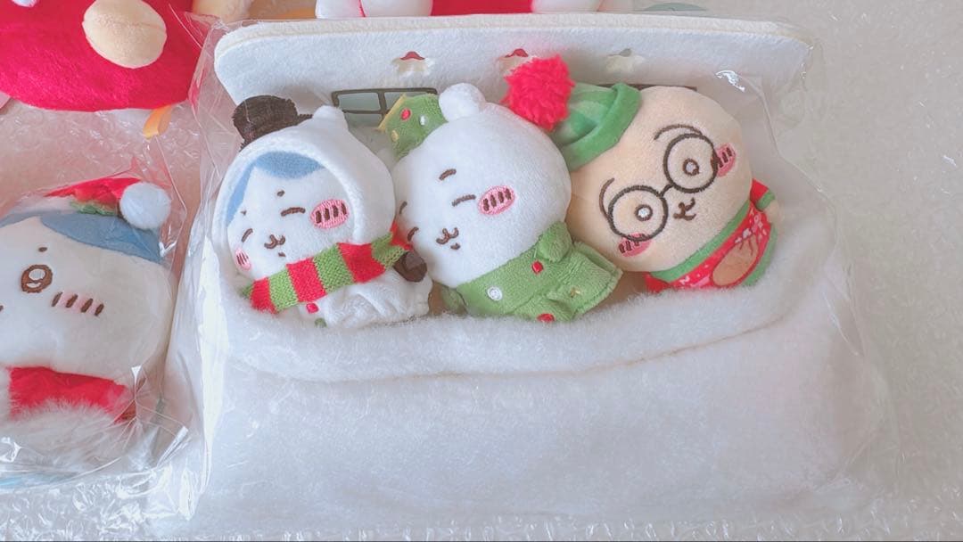 ちいかわ　サンタさんだ!持ちますマスコット　ぬいぐるみ　まとめ売り