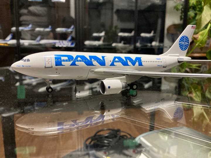 値下げ❗️1/200 ホビーマスター　PAN AM エアバスA310