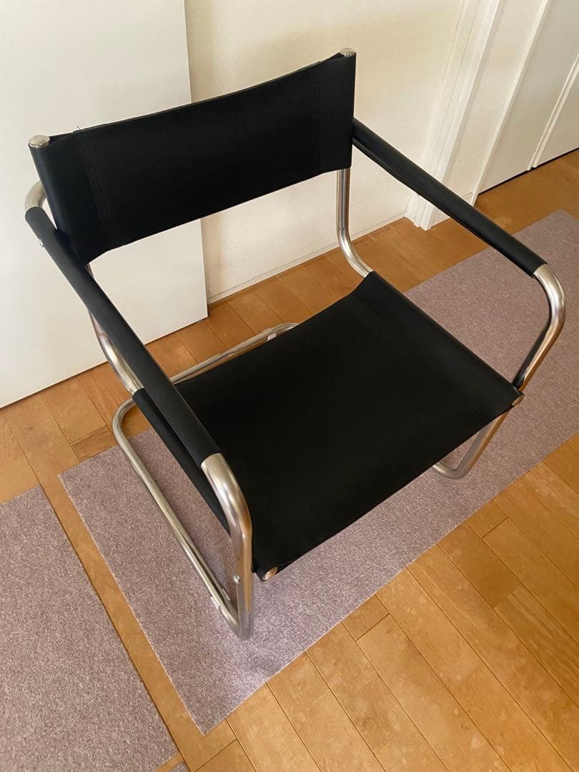 カンティレバー アームチェア ブラック　リプロダクト