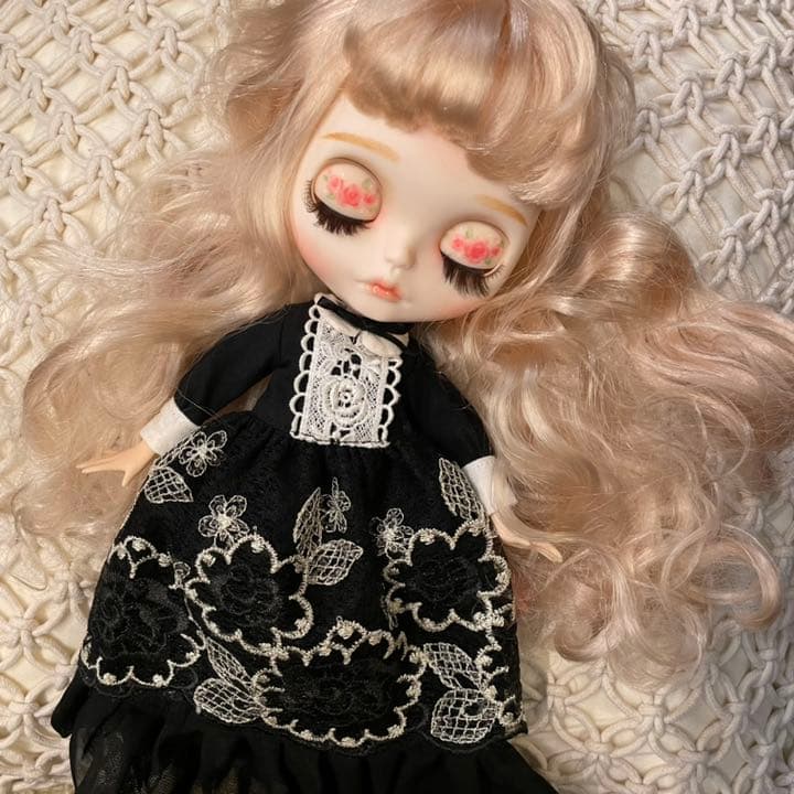 SALE！カスタムアイシードール　ピンクベージュ　薔薇モチーフ　カスタマー様