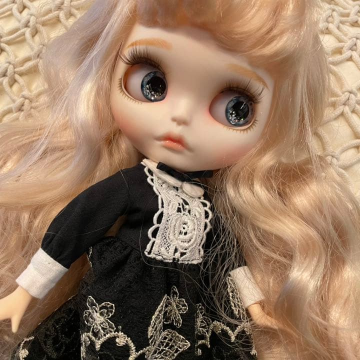 SALE！カスタムアイシードール　ピンクベージュ　薔薇モチーフ　カスタマー様