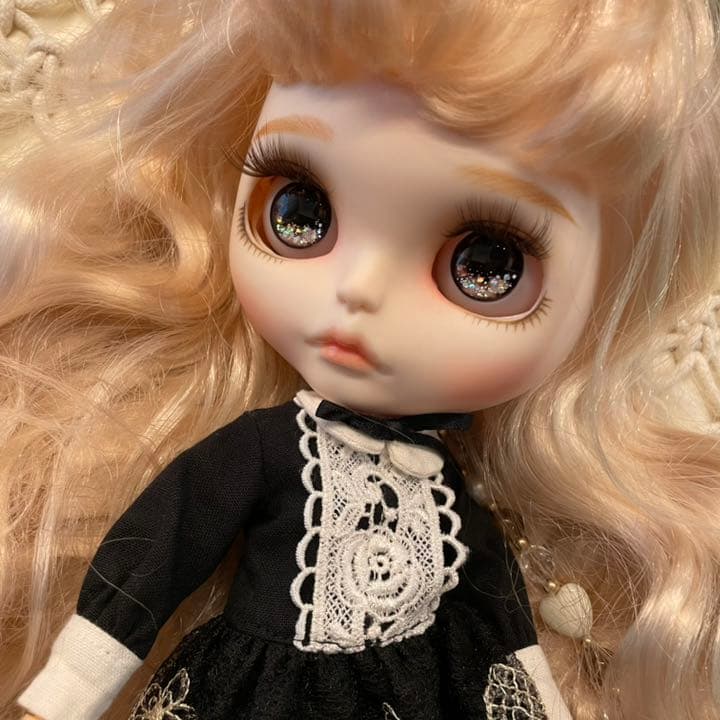 SALE！カスタムアイシードール　ピンクベージュ　薔薇モチーフ　カスタマー様