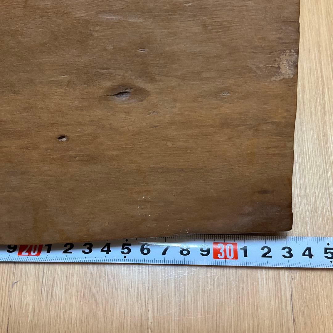 木製人物彫刻のブックスタンド2体セット