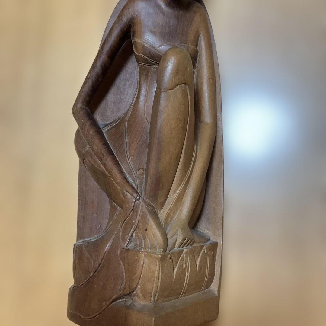 木製人物彫刻のブックスタンド2体セット