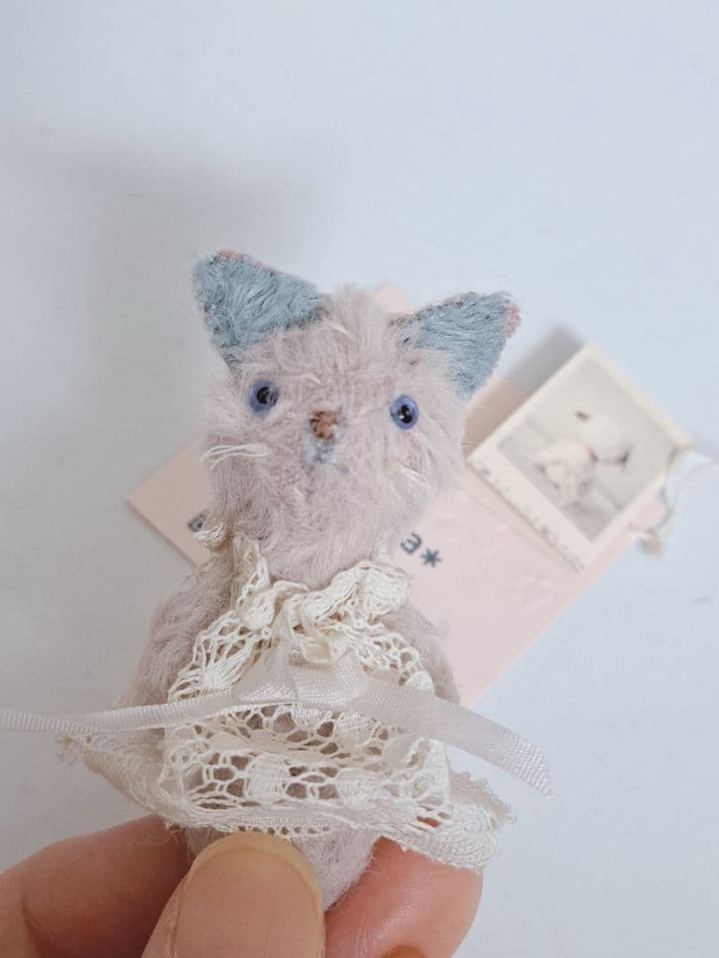 ミニチュアぬいぐるみ　猫と小物