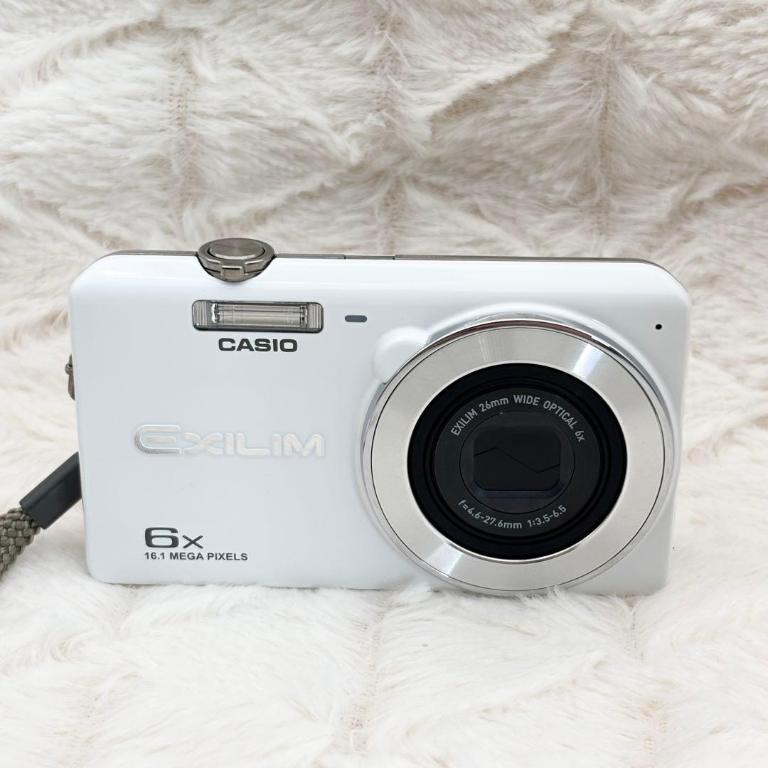 極美品・動作良好✨ CASIO EXILIM EX-Z900 ホワイト