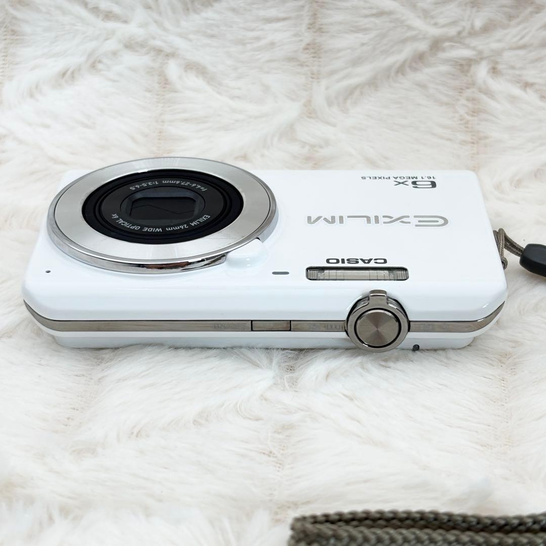 極美品・動作良好✨ CASIO EXILIM EX-Z900 ホワイト