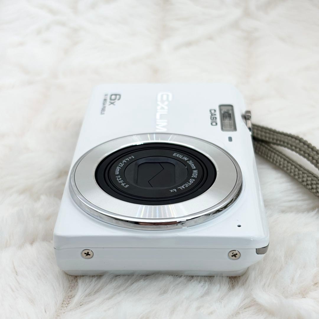 極美品・動作良好✨ CASIO EXILIM EX-Z900 ホワイト