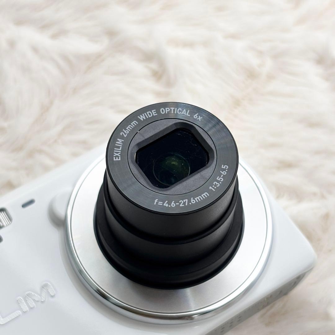 極美品・動作良好✨ CASIO EXILIM EX-Z900 ホワイト