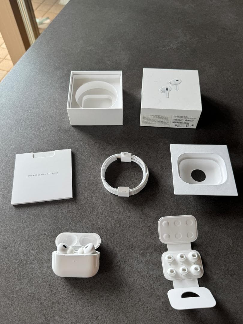 S*U様 【訳あり】AirPods Pro 2世代 USB-C MTJV3J/A