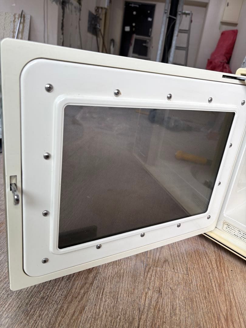 製造約50年前の昭和レトロ　National NE-5620 電子レンジ