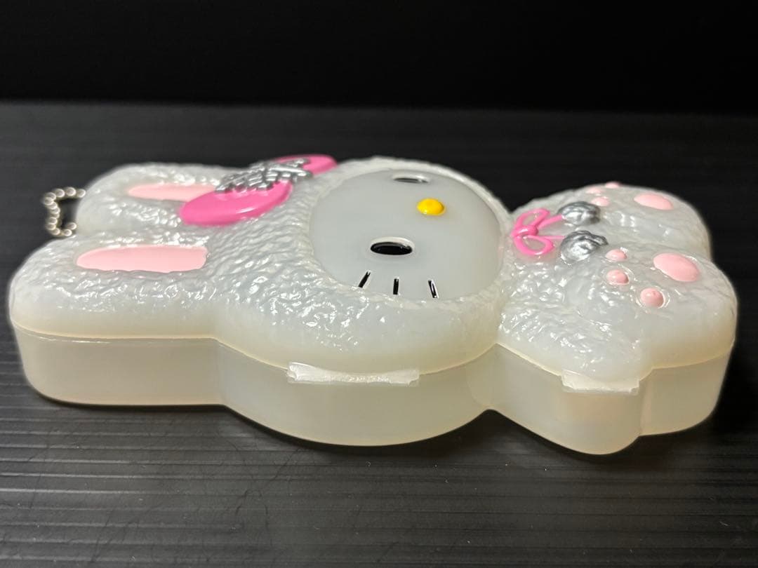 ハローキティ 北海道限定　雪うさぎ ケース　ストラップ　2000 希少