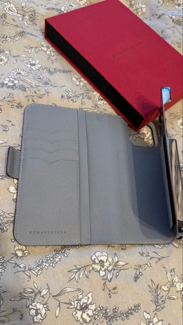 BONAVENTURA iPhone13promax スタンドダイアリーケース